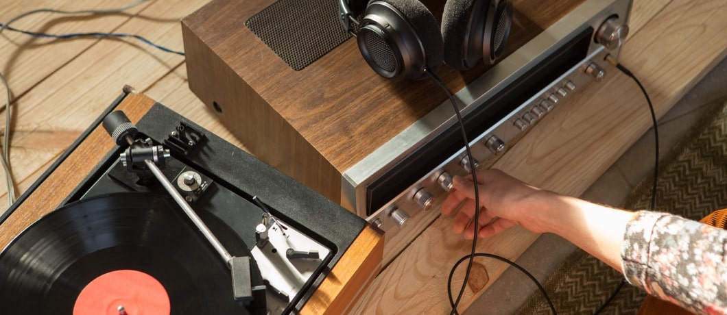 Standify Anime Dragon Ball Z figurinhas e Goku Suporte para fone de ouvido img 1 1 opt