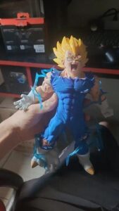 26cm Vegeta Super Saiyan Lightning photo review