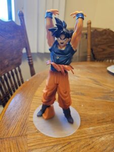 25cm GOKU HEADPHONE STAND photo review