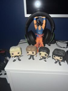 25cm GOKU HEADPHONE STAND photo review